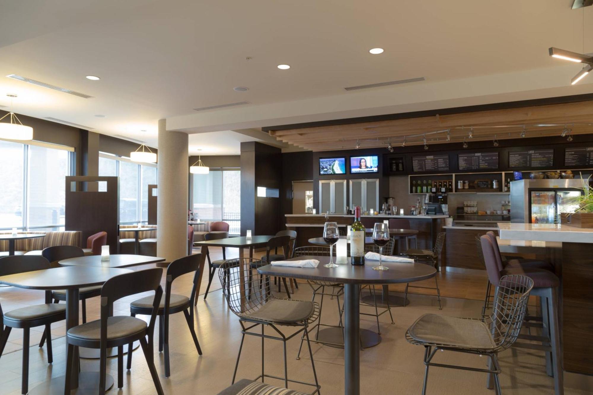 Courtyard By Marriott Morgantown Hotel Eksteriør billede