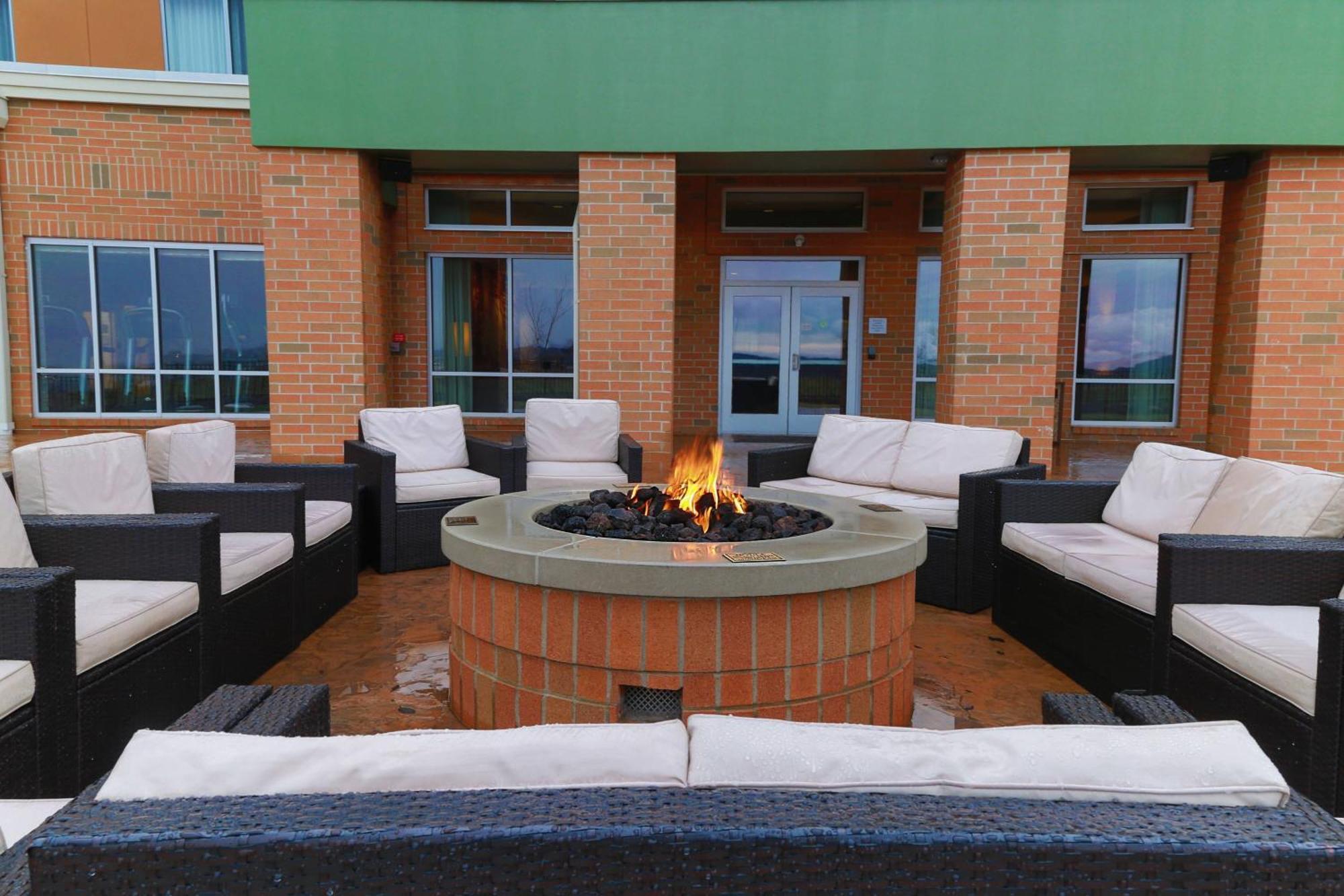 Courtyard By Marriott Morgantown Hotel Eksteriør billede
